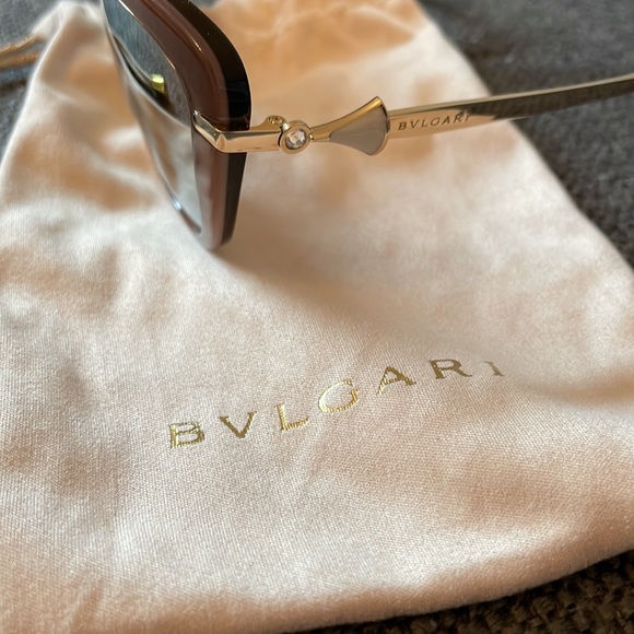 Bulgari women’s sunglasses - Picture 3 of 5